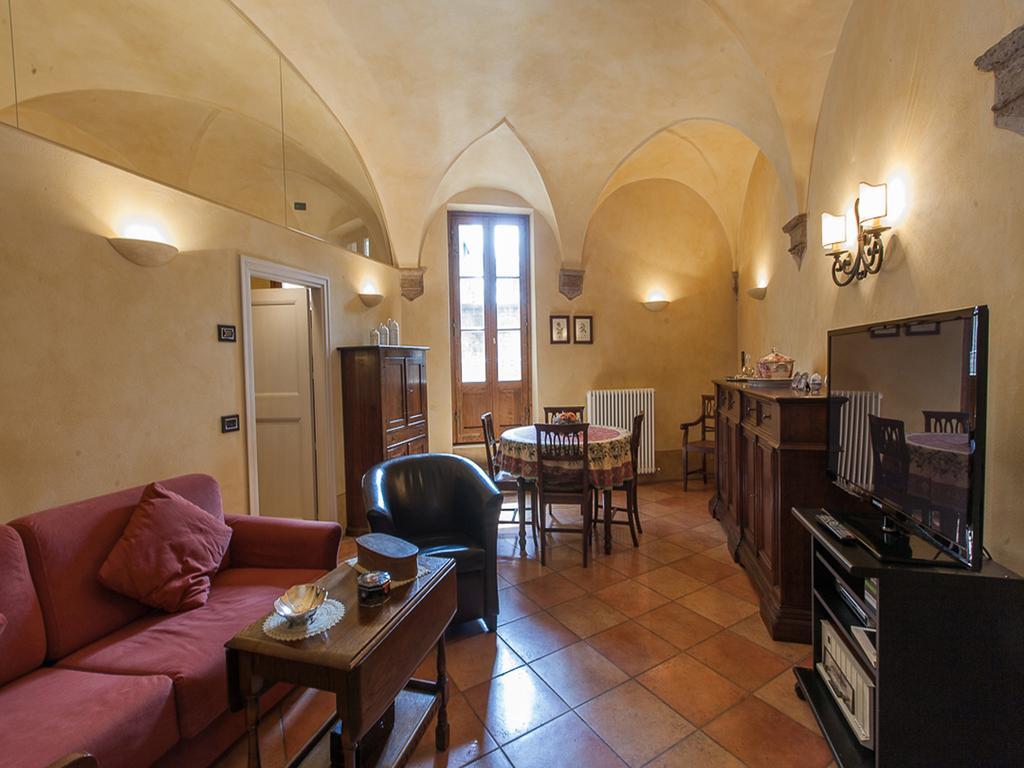 Apartment Residenza Gabrielli Sarteano Kamer foto