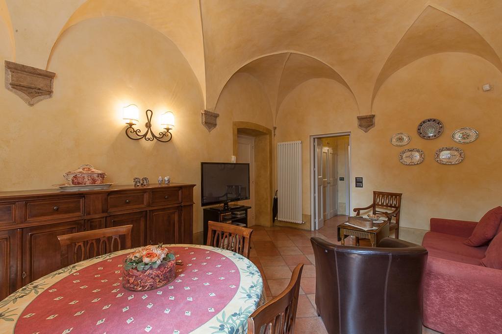 Apartment Residenza Gabrielli Sarteano Kamer foto